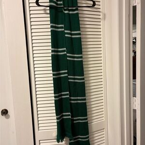 Authentic Slytherin Hogwarts Scarf (Wizarding World of Harry Potter)